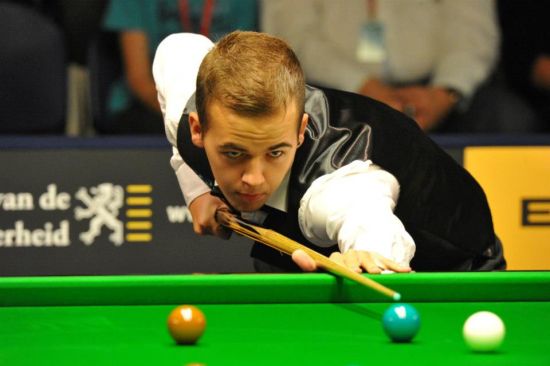 在上半场力 在上半场力